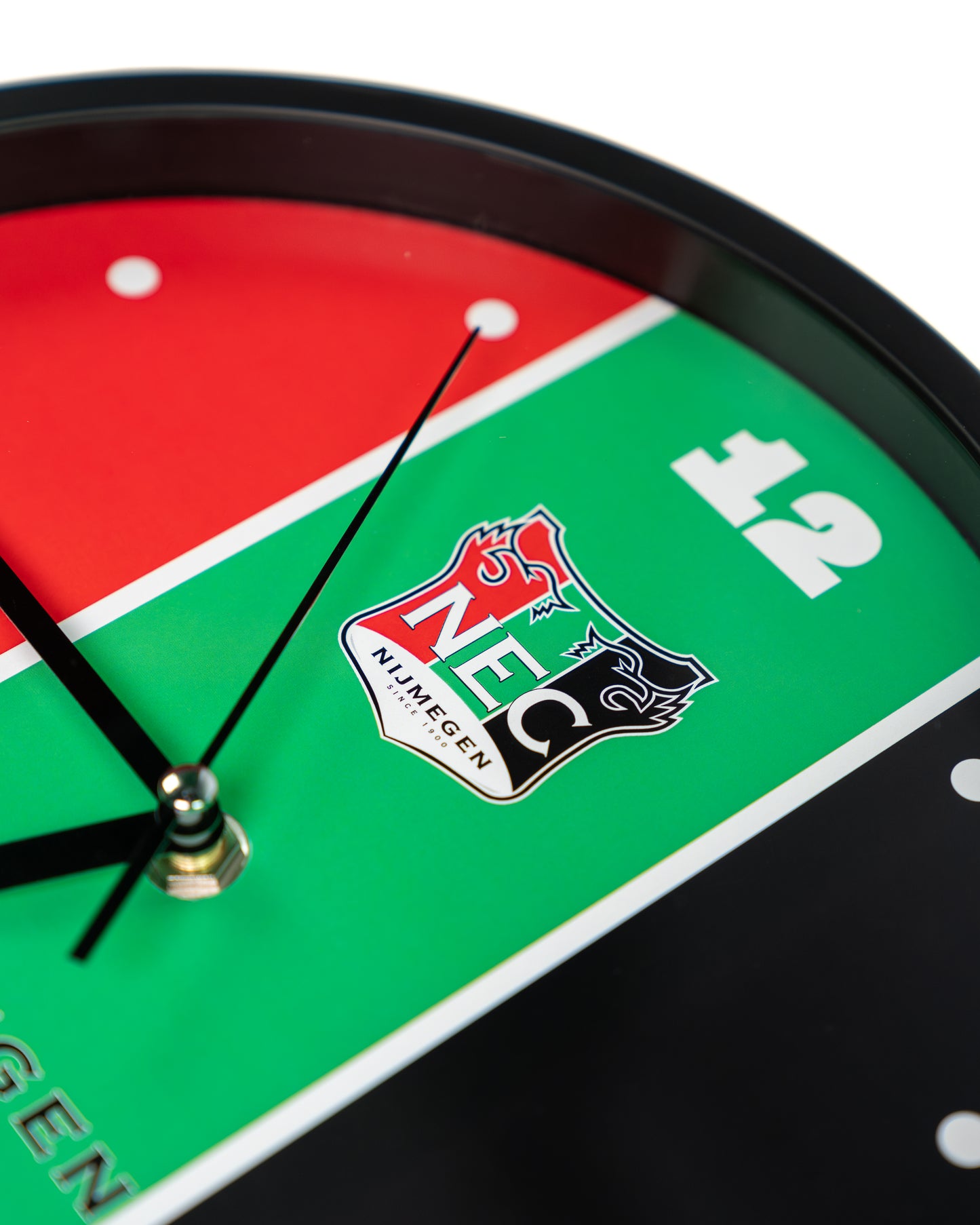 N.E.C.-wandklok Rood, Groen en Zwart