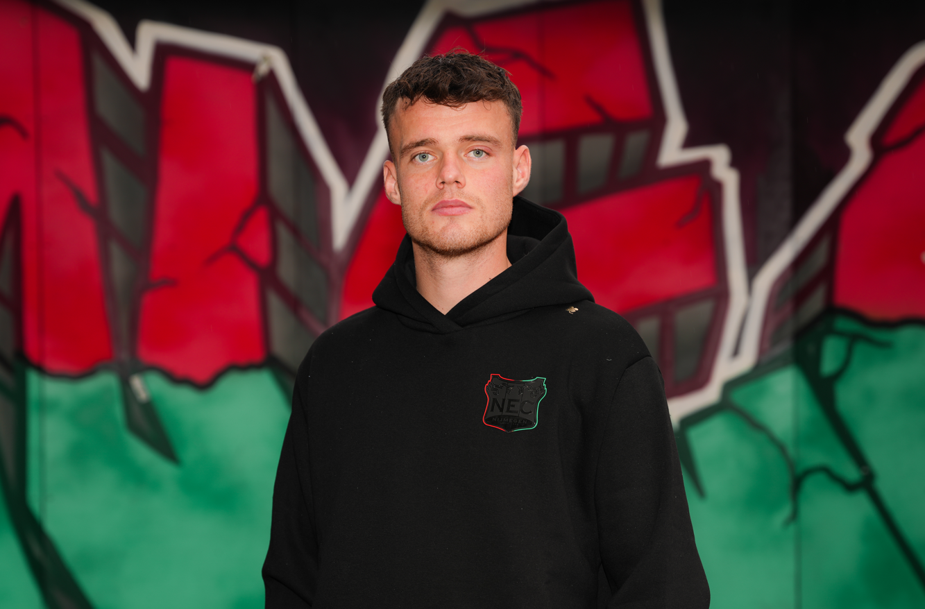 N.E.C. Hoodie zwart