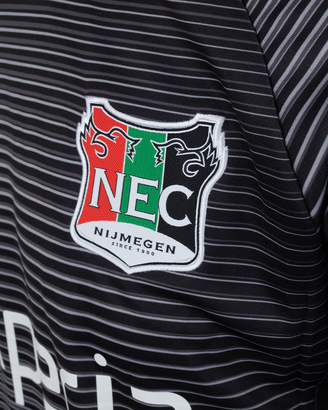 N.E.C. keepersshirt zwart 24-25