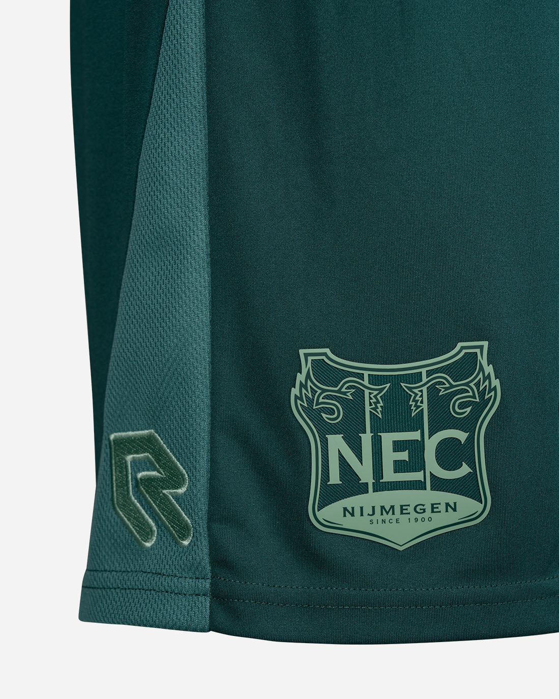 N.E.C. Wedstrijdshort derde 26-27