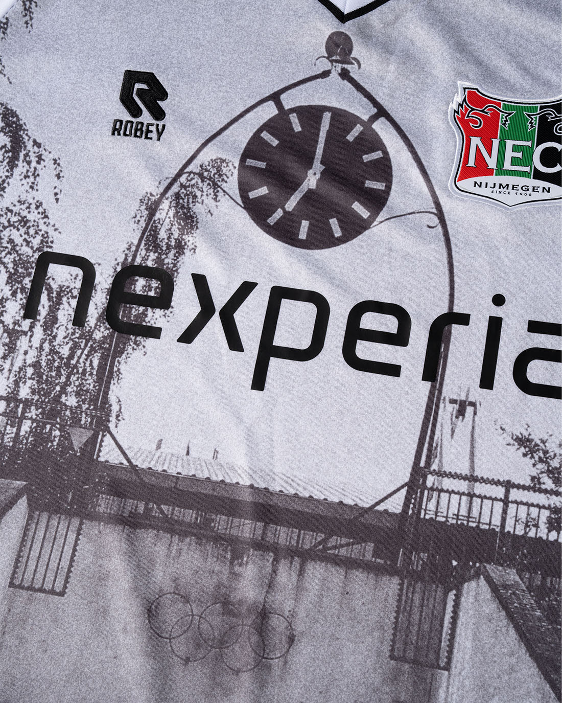 N.E.C. Keepersshirt wit 26-27