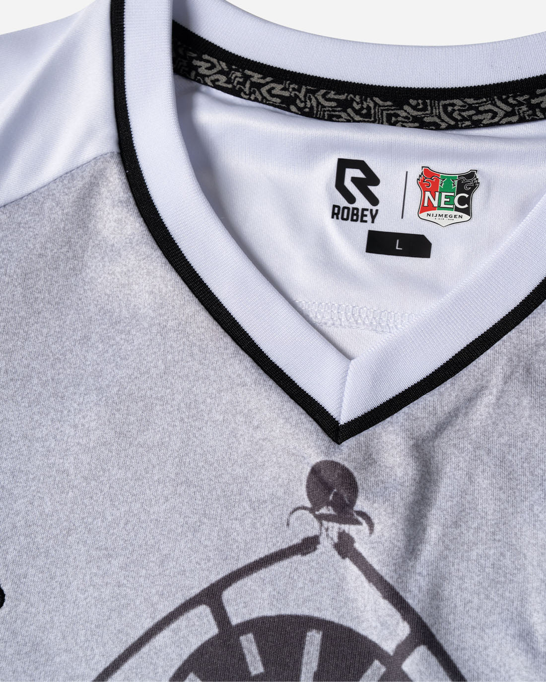 N.E.C. Keepersshirt wit 26-27