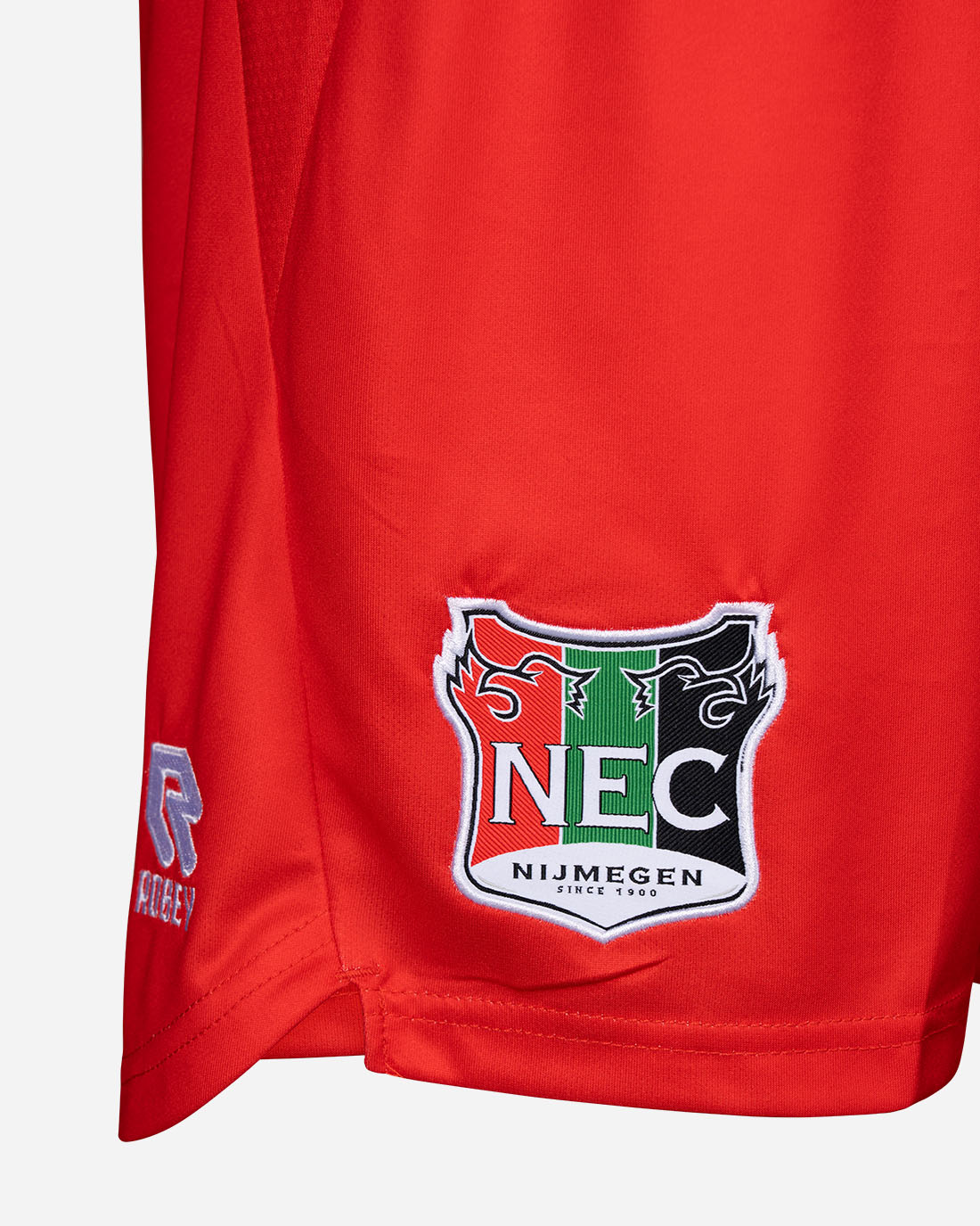 N.E.C. Keepersshort rood 26-27