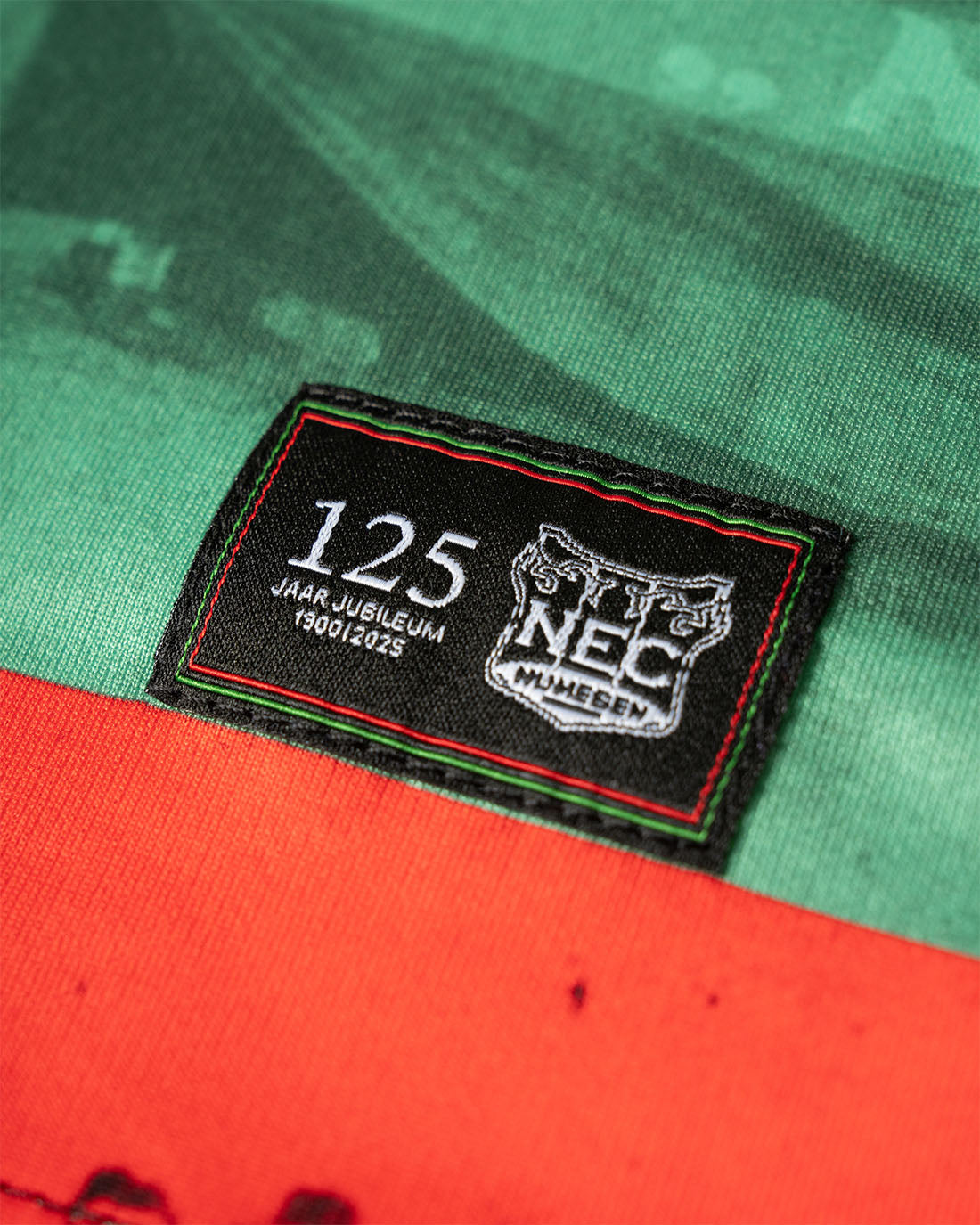 N.E.C. Warming-up shirt bekerfinale 25-26