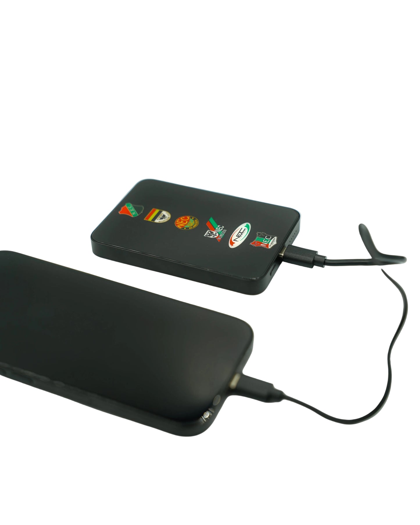 N.E.C. Powerbank met MagSafe