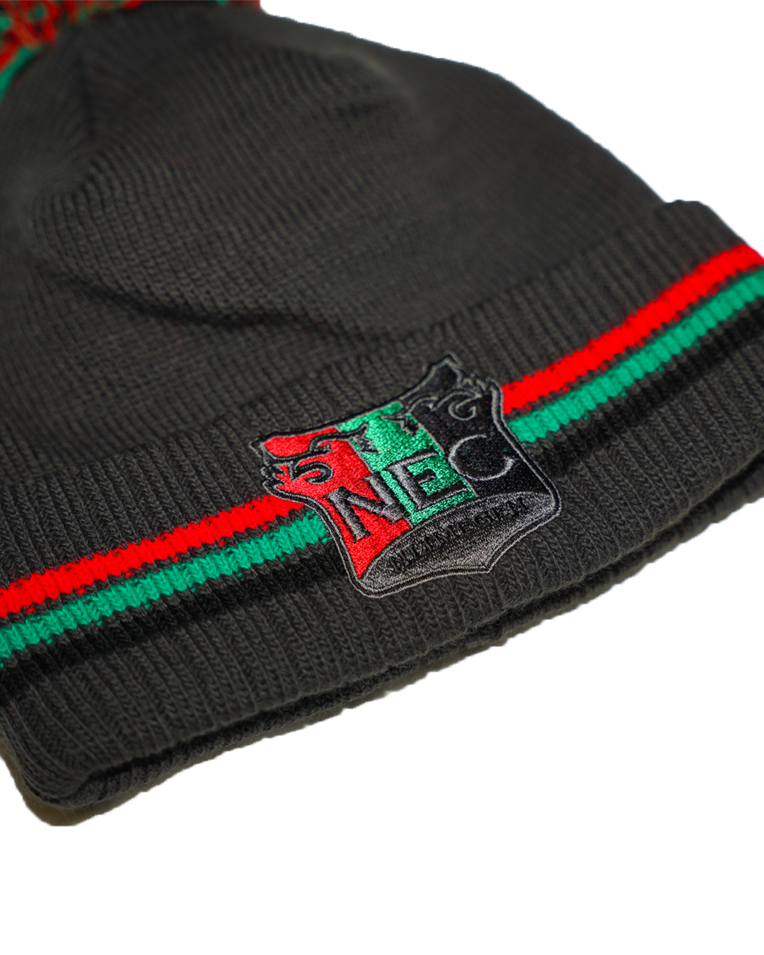 N.E.C. Muts met pompom grijs