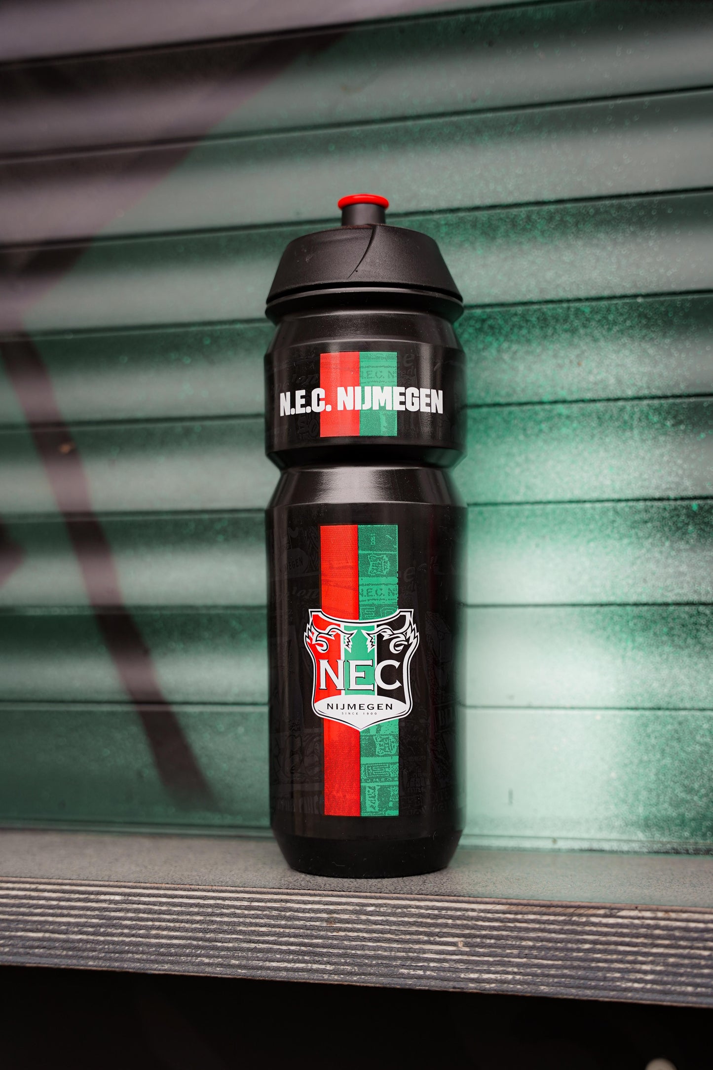 N.E.C. Bidon zwart - 750 ml