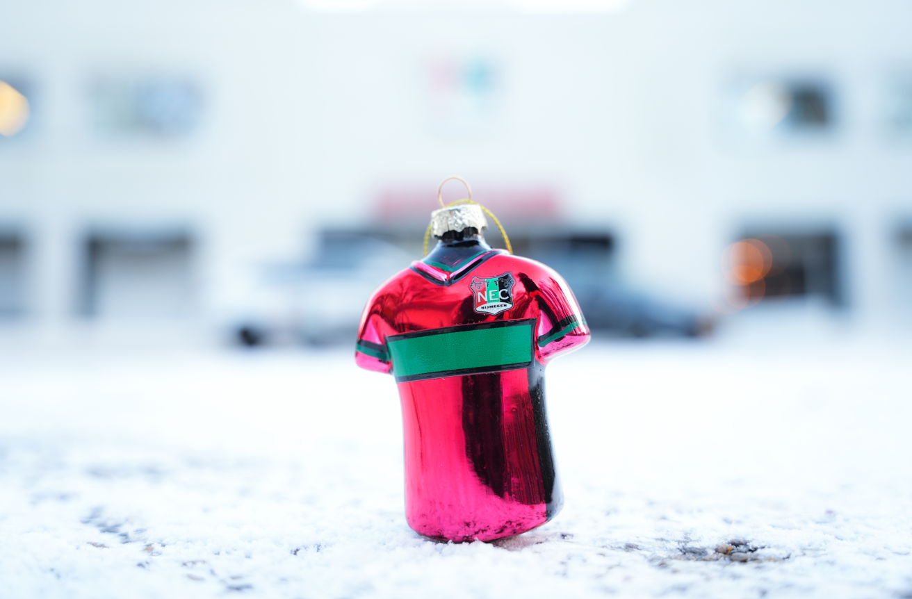 N.E.C. Kerstballen shirt (2 stuks)