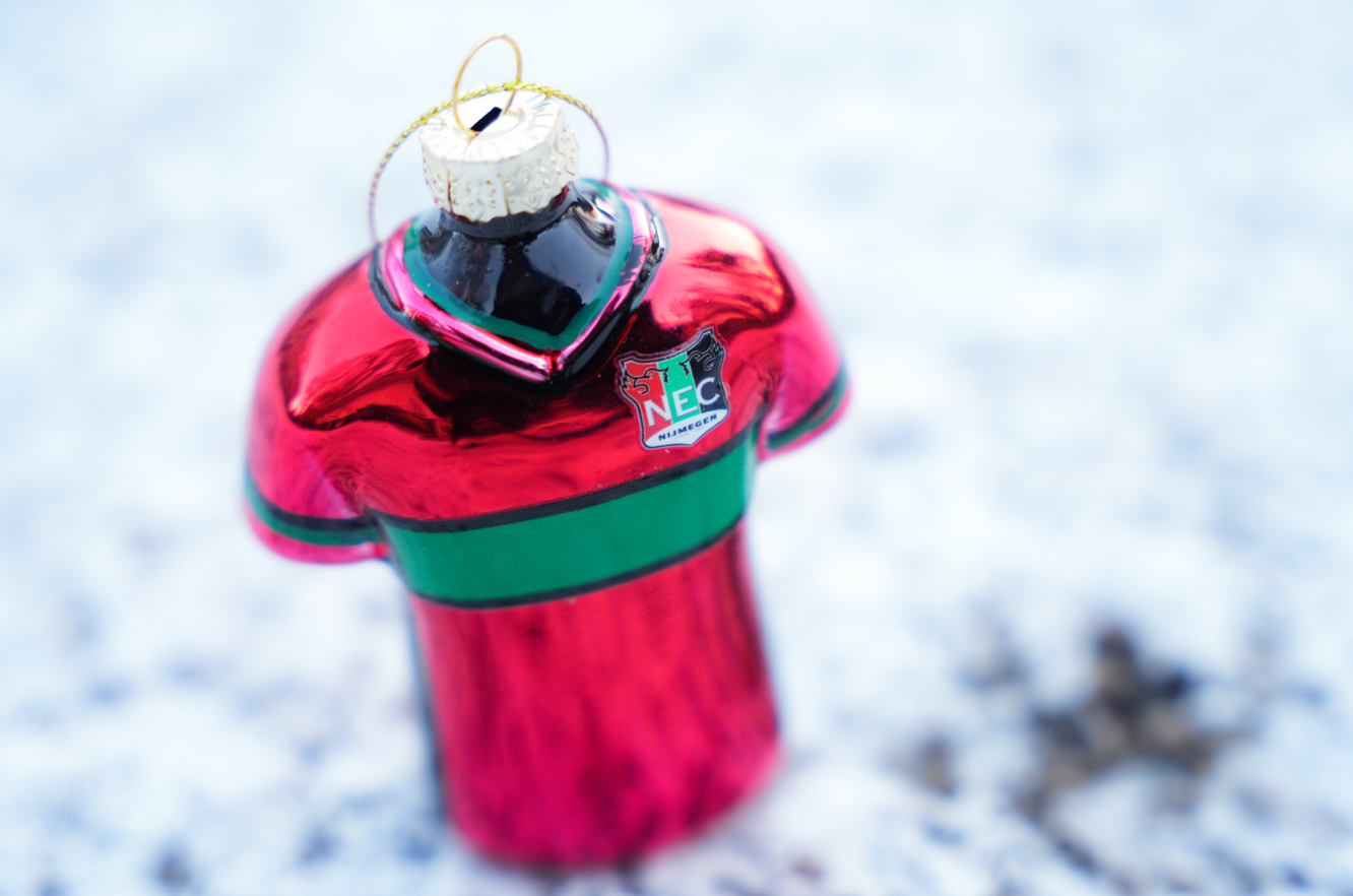 N.E.C. Kerstballen shirt (2 stuks)