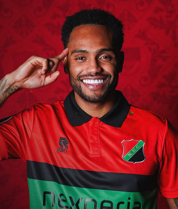 N.E.C. Speler bedrukken: 9.   Danilo